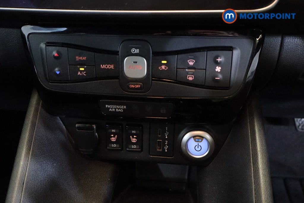 Nissan Leaf N-Connecta Automatic Electric Hatchback - Stock Number (1554974) - 7th supplementary image
