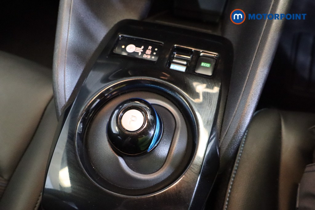Nissan Leaf N-Connecta Automatic Electric Hatchback - Stock Number (1554974) - 8th supplementary image