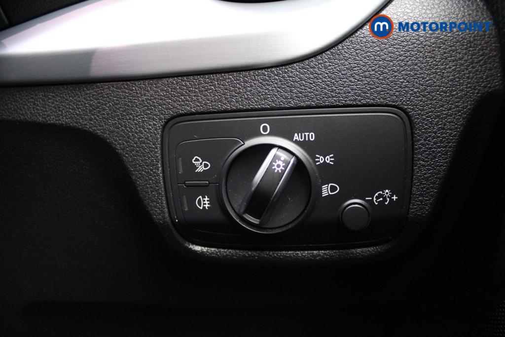 Audi Q2 Black Edition Manual Petrol SUV - Stock Number (1555186) - 16th supplementary image
