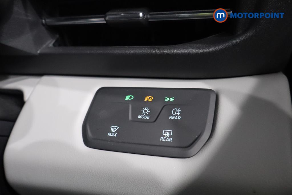 Ford Explorer Select Automatic Electric SUV - Stock Number (1555633) - 11th supplementary image