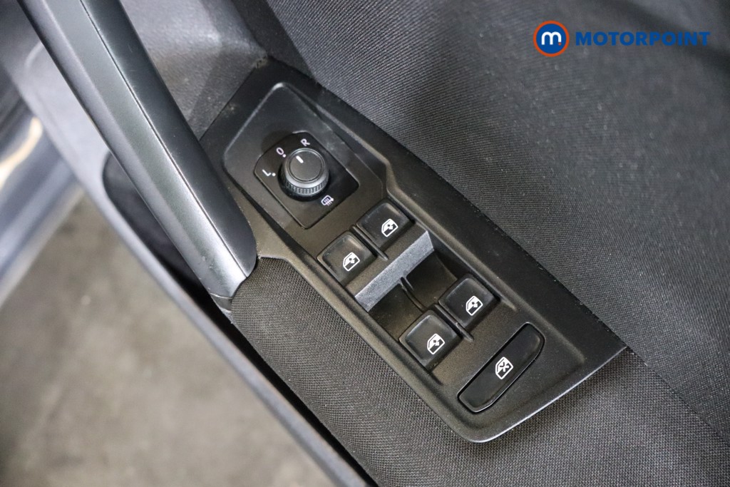 Volkswagen Tiguan Life Manual Petrol SUV - Stock Number (1555718) - 13th supplementary image