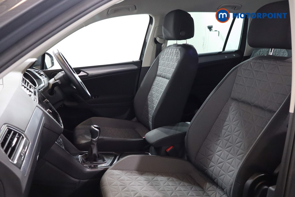 Volkswagen Tiguan Life Manual Petrol SUV - Stock Number (1555718) - 14th supplementary image