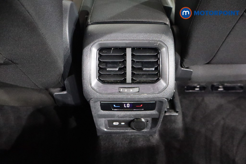 Volkswagen Tiguan Life Manual Petrol SUV - Stock Number (1555718) - 16th supplementary image