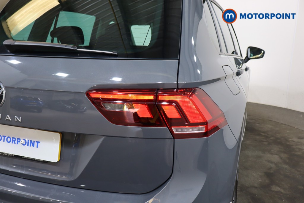 Volkswagen Tiguan Life Manual Petrol SUV - Stock Number (1555718) - 24th supplementary image