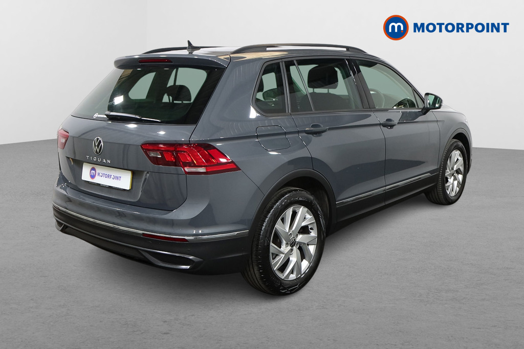 Volkswagen Tiguan Life Manual Petrol SUV - Stock Number (1555718) - Drivers side rear corner