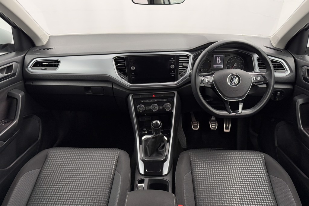 Volkswagen T-Roc Active Manual Petrol SUV - Stock Number (1555980) - 2nd supplementary image