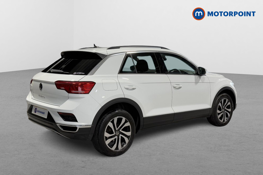 Volkswagen T-Roc Active Manual Petrol SUV - Stock Number (1555980) - Drivers side rear corner
