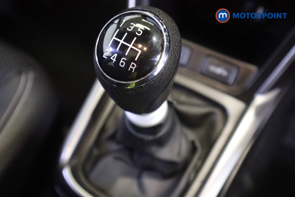 Suzuki S-Cross Ultra Manual Petrol-Electric Hybrid SUV - Stock Number (1556035) - 5th supplementary image