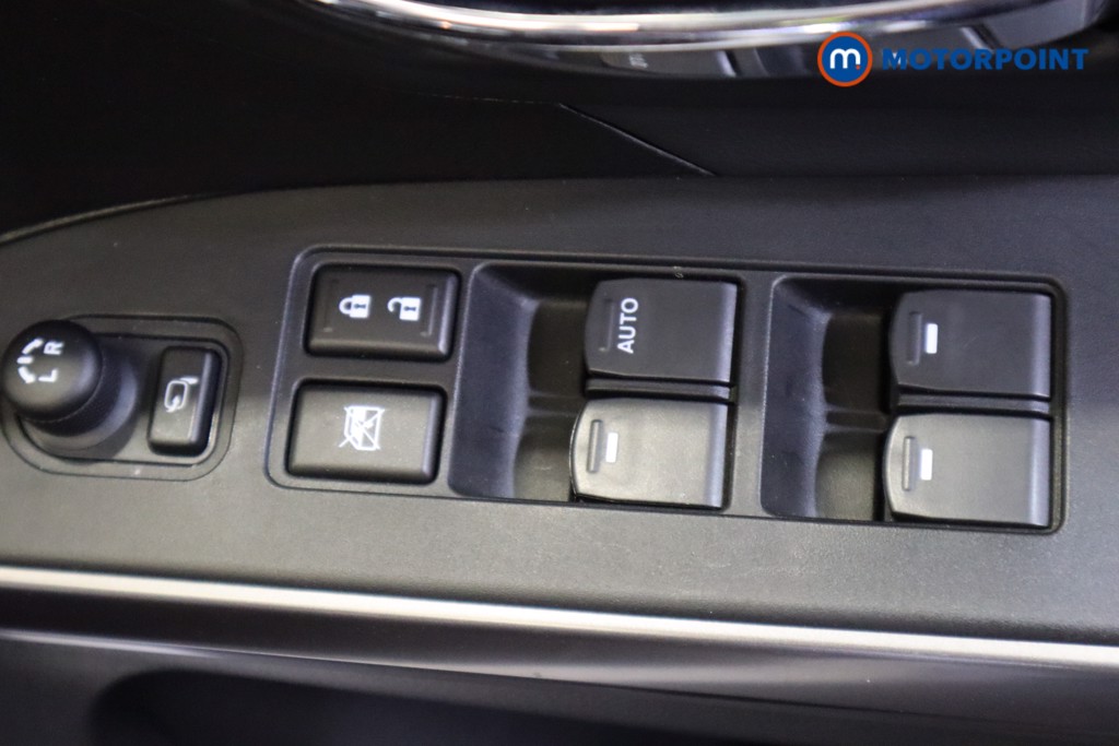 Suzuki S-Cross Ultra Manual Petrol-Electric Hybrid SUV - Stock Number (1556035) - 13th supplementary image