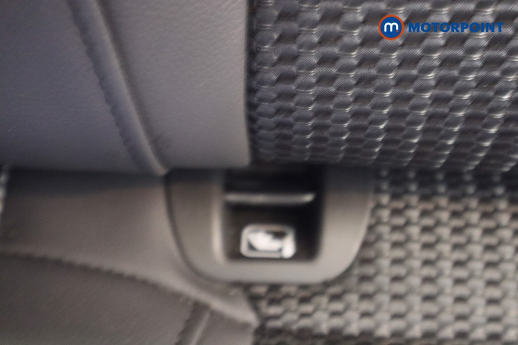 Suzuki S-Cross Ultra Manual Petrol-Electric Hybrid SUV - Stock Number (1556035) - 27th supplementary image