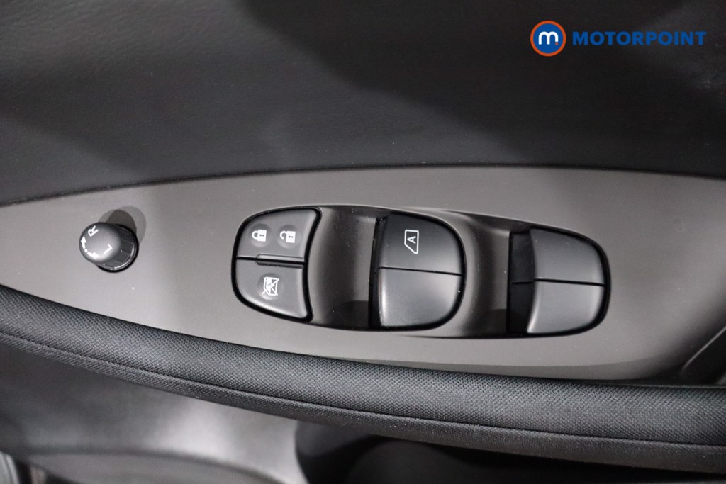 Nissan Leaf Acenta Automatic Electric Hatchback - Stock Number (1556249) - 16th supplementary image