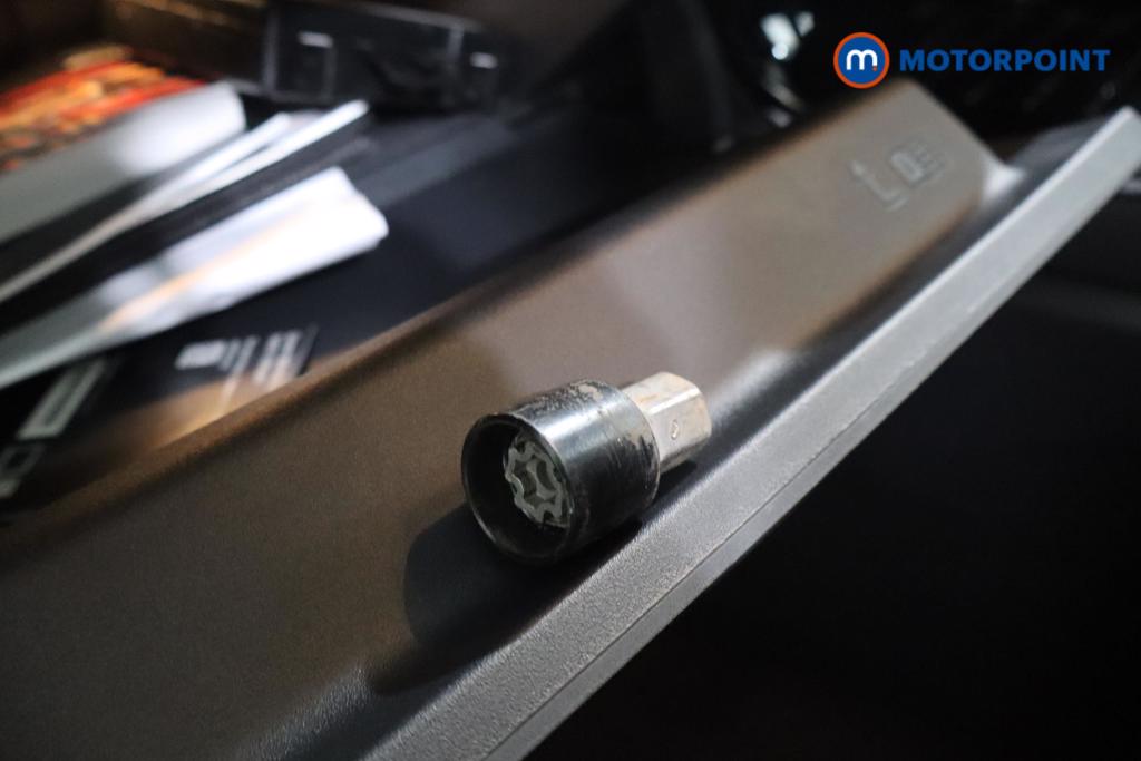 Mercedes-Benz CLA Amg Line Automatic Diesel Coupe - Stock Number (1556354) - 14th supplementary image