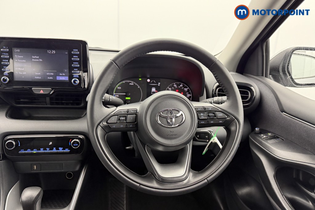 Toyota Yaris Icon Automatic Petrol-Electric Hybrid Hatchback - Stock Number (1556607) - 2nd supplementary image
