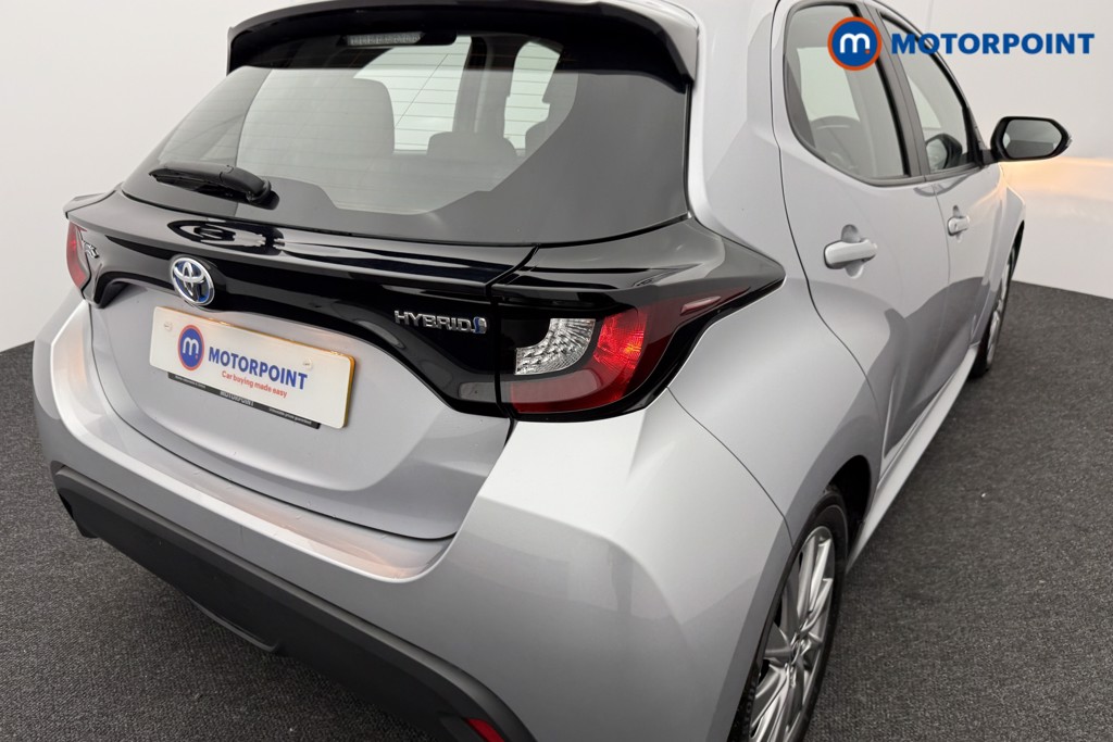 Toyota Yaris Icon Automatic Petrol-Electric Hybrid Hatchback - Stock Number (1556607) - 24th supplementary image
