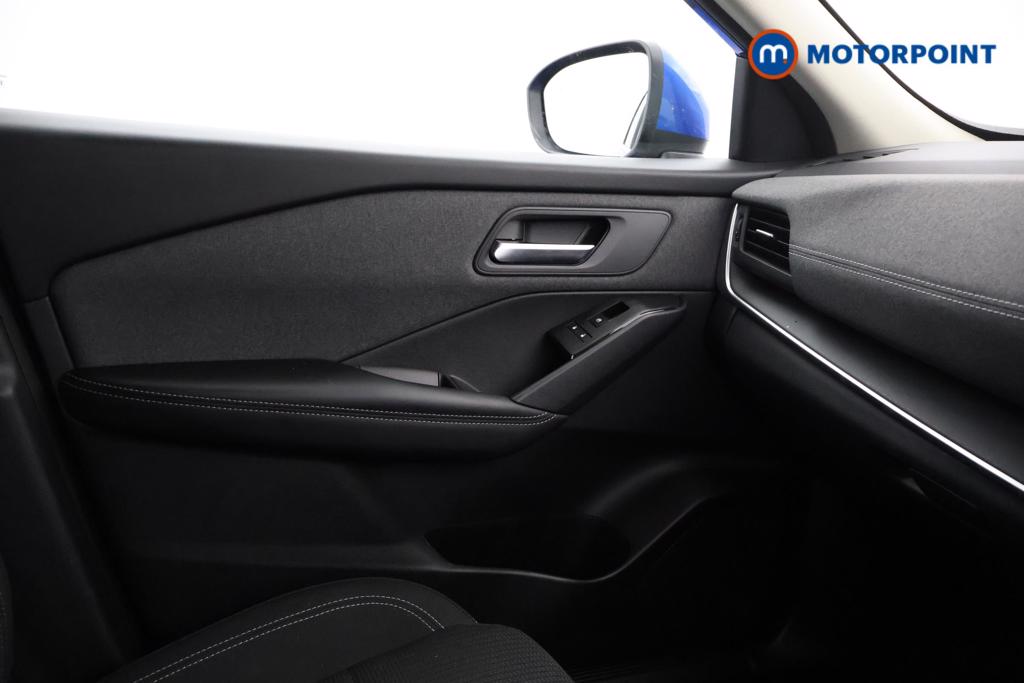 Nissan Qashqai Acenta Premium Automatic Petrol SUV - Stock Number (1529417) - 7th supplementary image