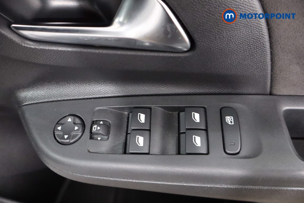 Vauxhall Corsa Ultimate Manual Petrol Hatchback - Stock Number (1539797) - 17th supplementary image