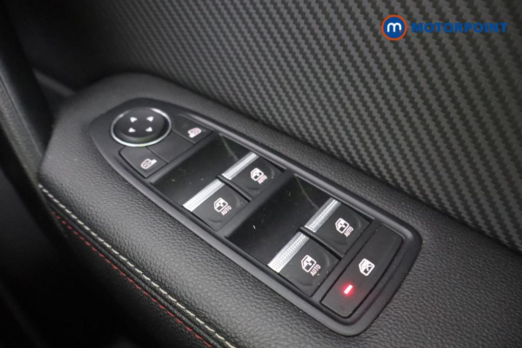Renault Captur R.S. Line Manual Petrol-Electric Hybrid SUV - Stock Number (1542426) - 13th supplementary image