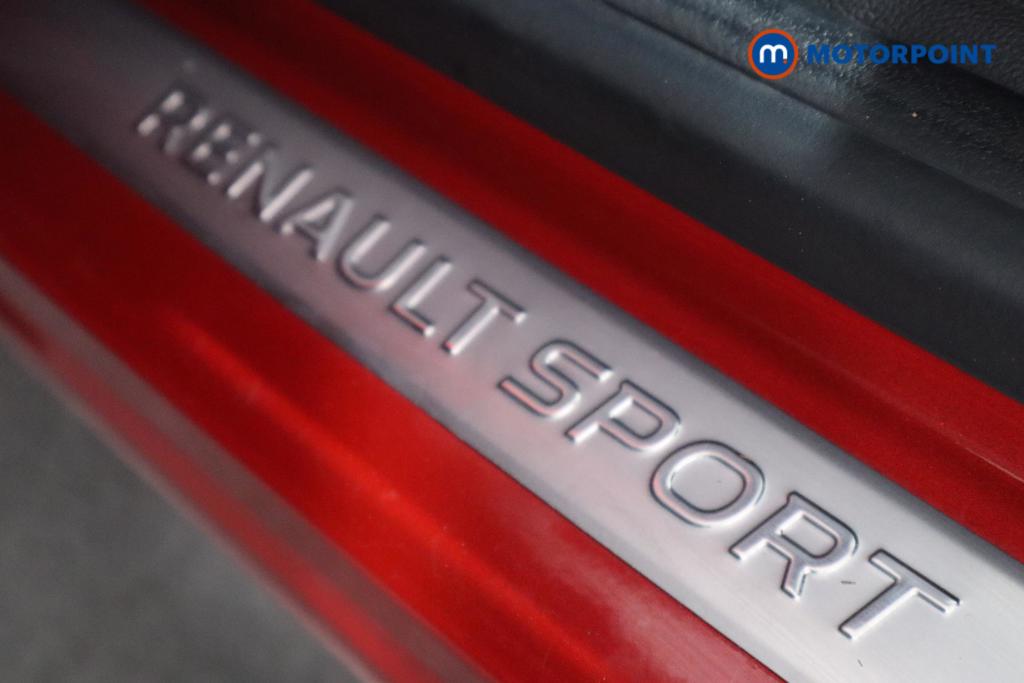 Renault Captur R.S. Line Manual Petrol-Electric Hybrid SUV - Stock Number (1542426) - 26th supplementary image