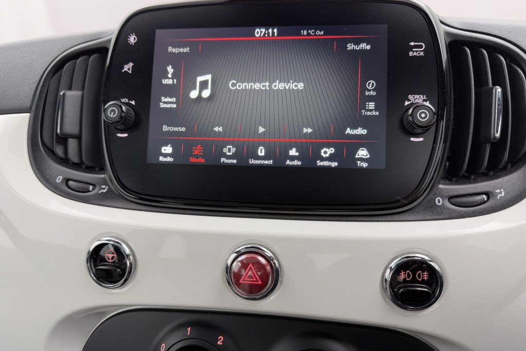 Fiat 500 Dolcevita Manual Petrol-Electric Hybrid Hatchback - Stock Number (1543116) - 8th supplementary image