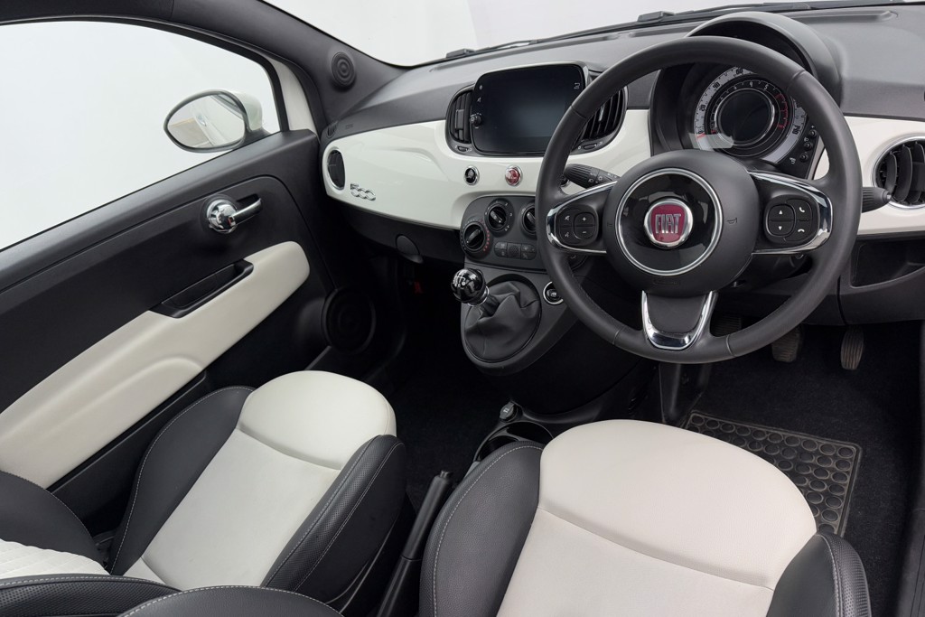 Fiat 500 Dolcevita Manual Petrol-Electric Hybrid Hatchback - Stock Number (1543116) - 1st supplementary image