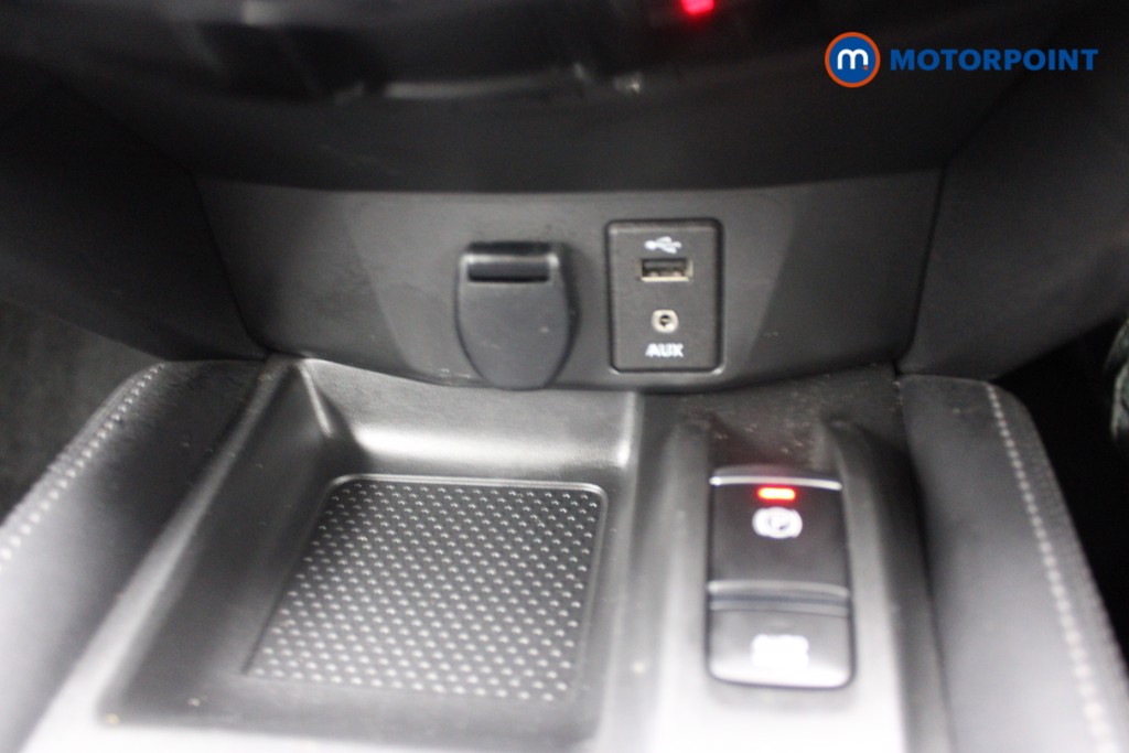 Nissan X-Trail N-Connecta Manual Diesel SUV - Stock Number (1544769) - 11th supplementary image