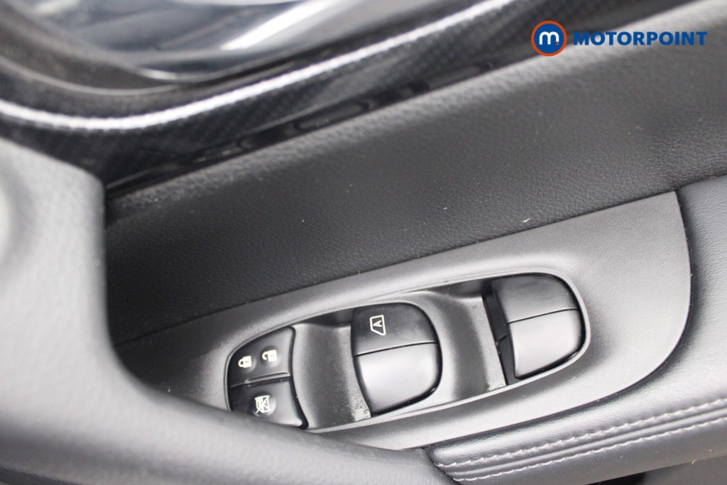 Nissan X-Trail N-Connecta Manual Diesel SUV - Stock Number (1544769) - 18th supplementary image