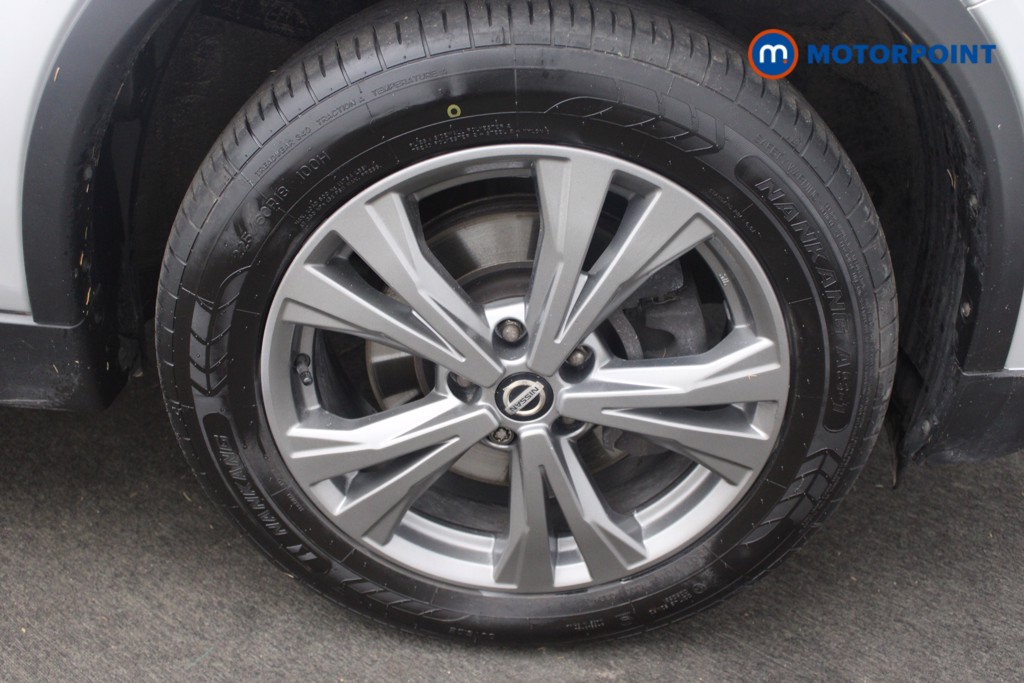 Nissan X-Trail N-Connecta Manual Diesel SUV - Stock Number (1544769) - 19th supplementary image