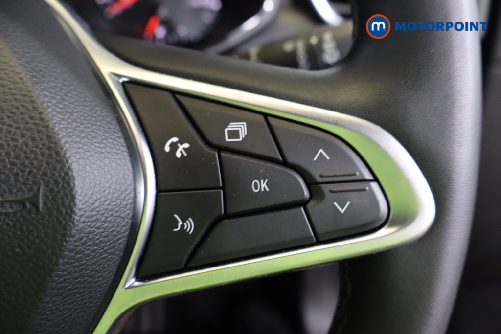 Renault Clio Iconic Edition Manual Petrol Hatchback - Stock Number (1545483) - 9th supplementary image