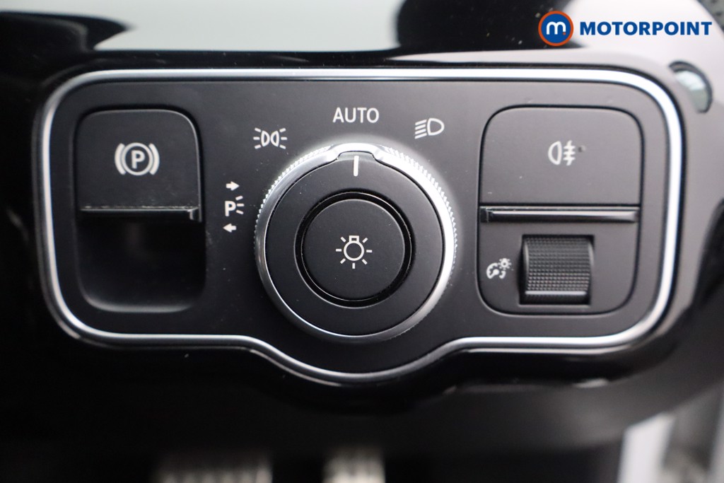 Mercedes-Benz A Class Amg Line Executive Edition Automatic Petrol Hatchback - Stock Number (1548923) - 12th supplementary image