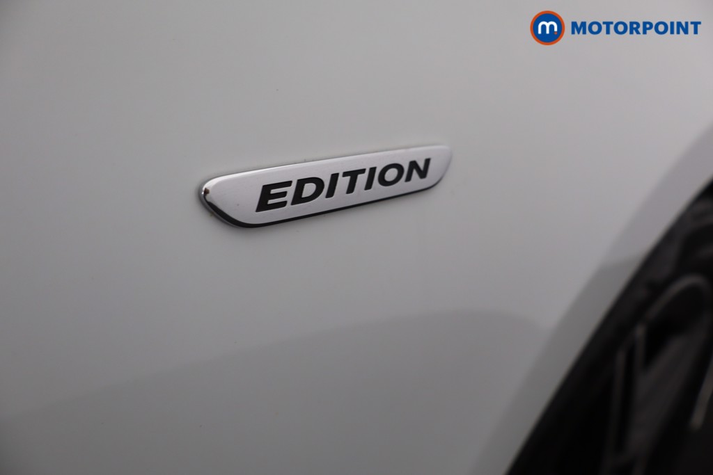 Mercedes-Benz A Class Amg Line Executive Edition Automatic Petrol Hatchback - Stock Number (1548923) - 26th supplementary image