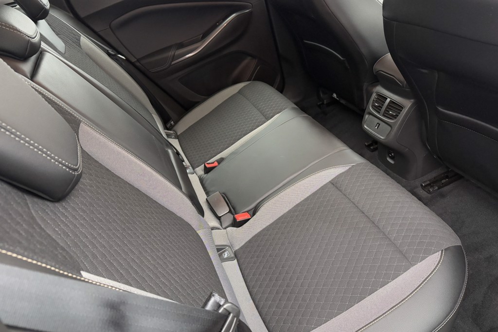 Vauxhall Grandland X Business Edition Nav Manual Diesel SUV - Stock Number (1549385) - 19th supplementary image