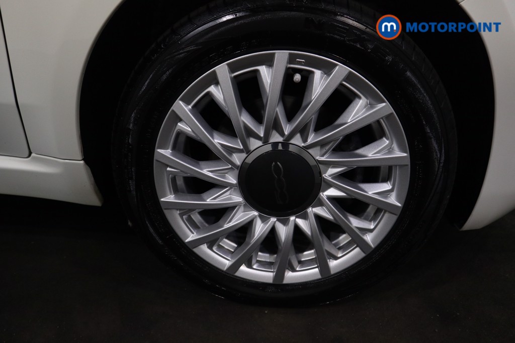 Fiat 500 Dolcevita Manual Petrol-Electric Hybrid Hatchback - Stock Number (1549553) - 5th supplementary image