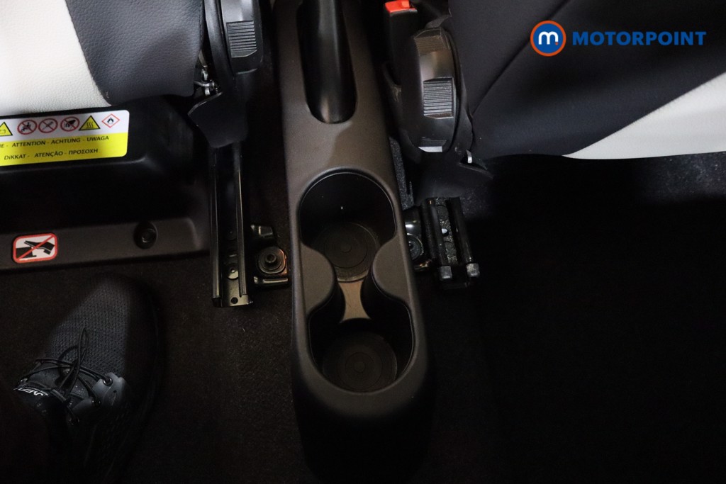 Fiat 500 Dolcevita Manual Petrol-Electric Hybrid Hatchback - Stock Number (1550414) - 16th supplementary image