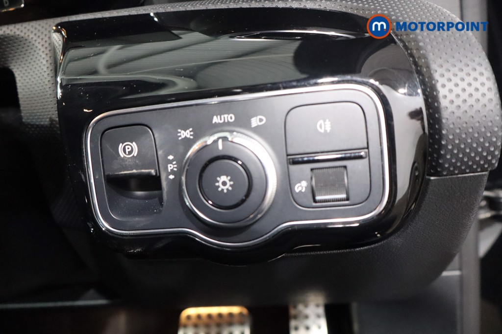 Mercedes-Benz A Class Amg Line Automatic Petrol Hatchback - Stock Number (1552198) - 18th supplementary image