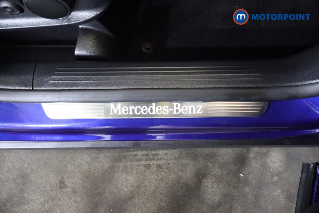Mercedes-Benz GLB Amg Line Automatic Petrol SUV - Stock Number (1552299) - 16th supplementary image