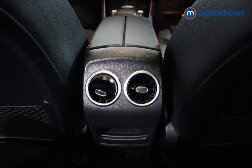 Mercedes-Benz GLB Amg Line Automatic Petrol SUV - Stock Number (1552299) - 19th supplementary image