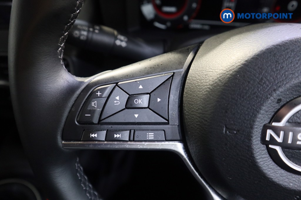 Nissan Juke N-Connecta Manual Petrol SUV - Stock Number (1552733) - 3rd supplementary image