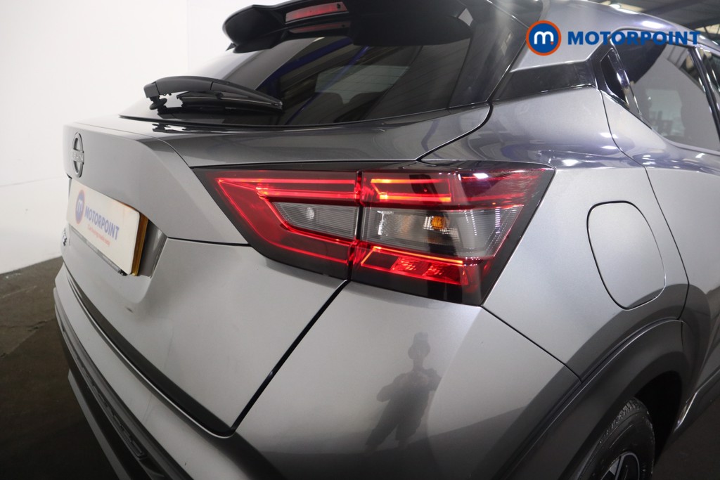 Nissan Juke N-Connecta Manual Petrol SUV - Stock Number (1552733) - 21st supplementary image