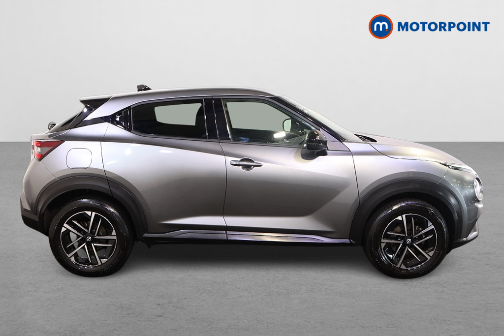 Nissan Juke N-Connecta Manual Petrol SUV - Stock Number (1552733) - Drivers side