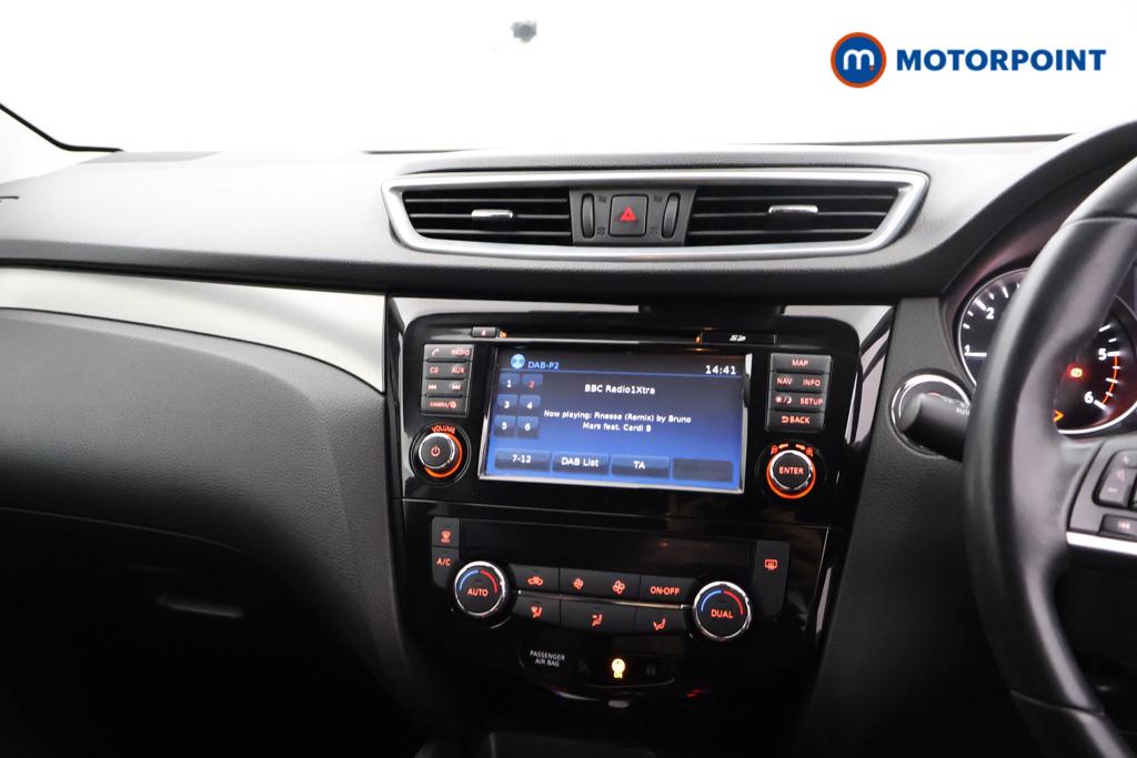 Nissan Qashqai N-Connecta Manual Diesel SUV - Stock Number (1553271) - 5th supplementary image