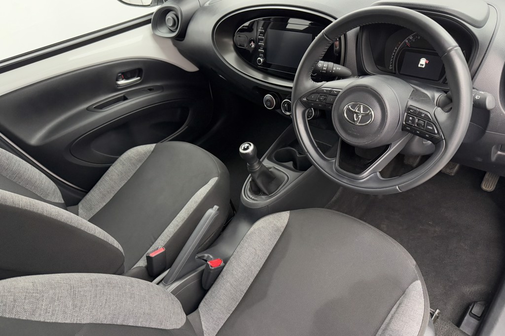 Toyota Aygo X Pure Manual Petrol Hatchback - Stock Number (1553348) - 1st supplementary image