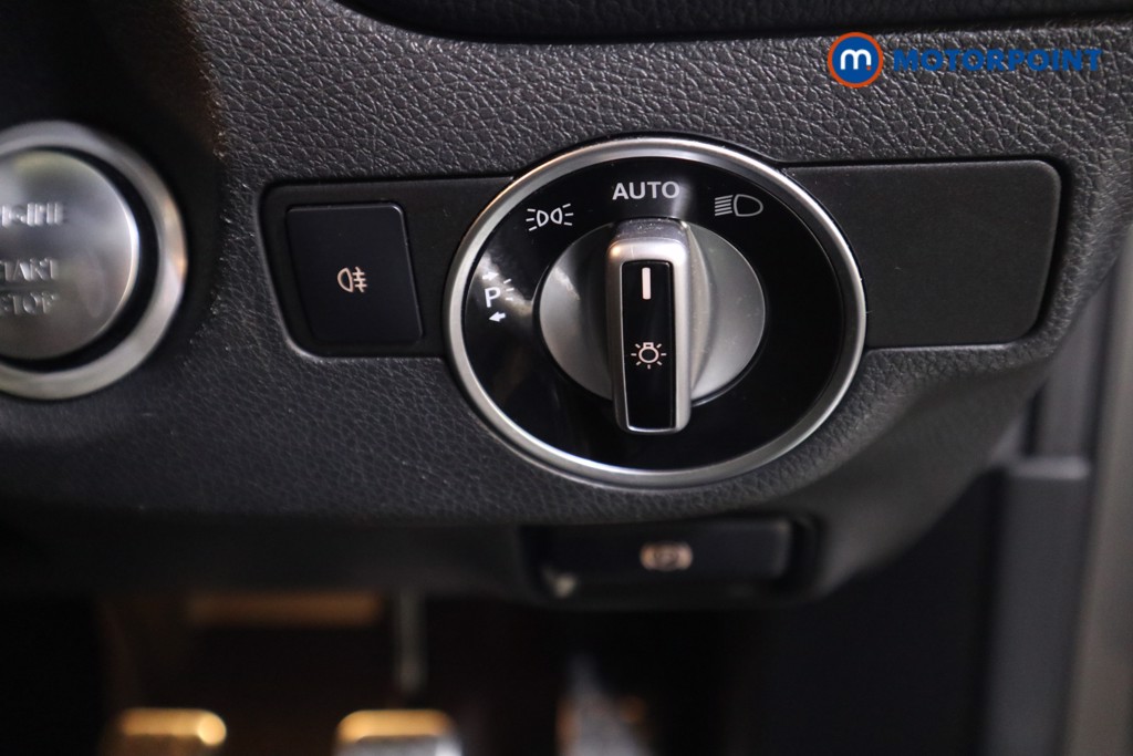 Mercedes-Benz GLA Amg Line Manual Petrol SUV - Stock Number (1553669) - 10th supplementary image