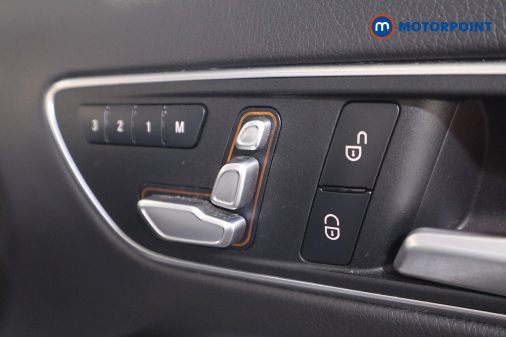 Mercedes-Benz GLA Amg Line Manual Petrol SUV - Stock Number (1553669) - 11th supplementary image
