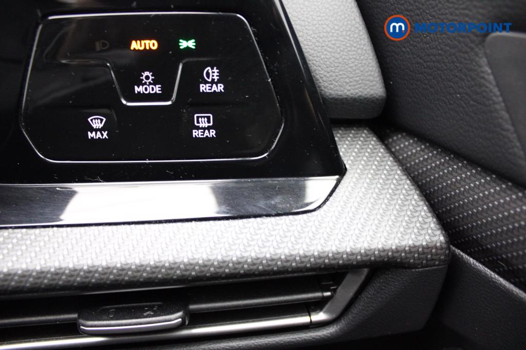 Volkswagen Golf R-Line Automatic Petrol Hatchback - Stock Number (1553697) - 17th supplementary image