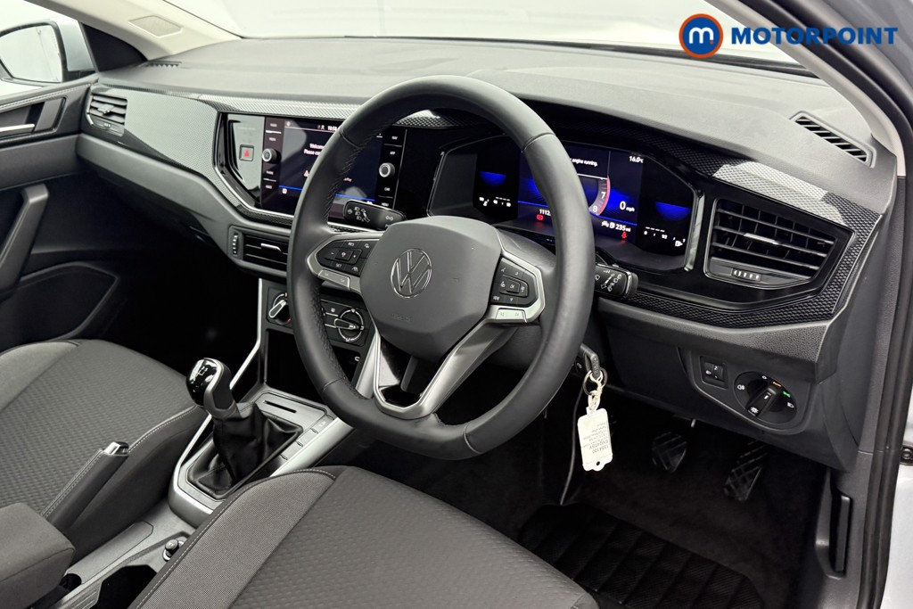Volkswagen Polo Life Manual Petrol Hatchback - Stock Number (1554100) - 4th supplementary image