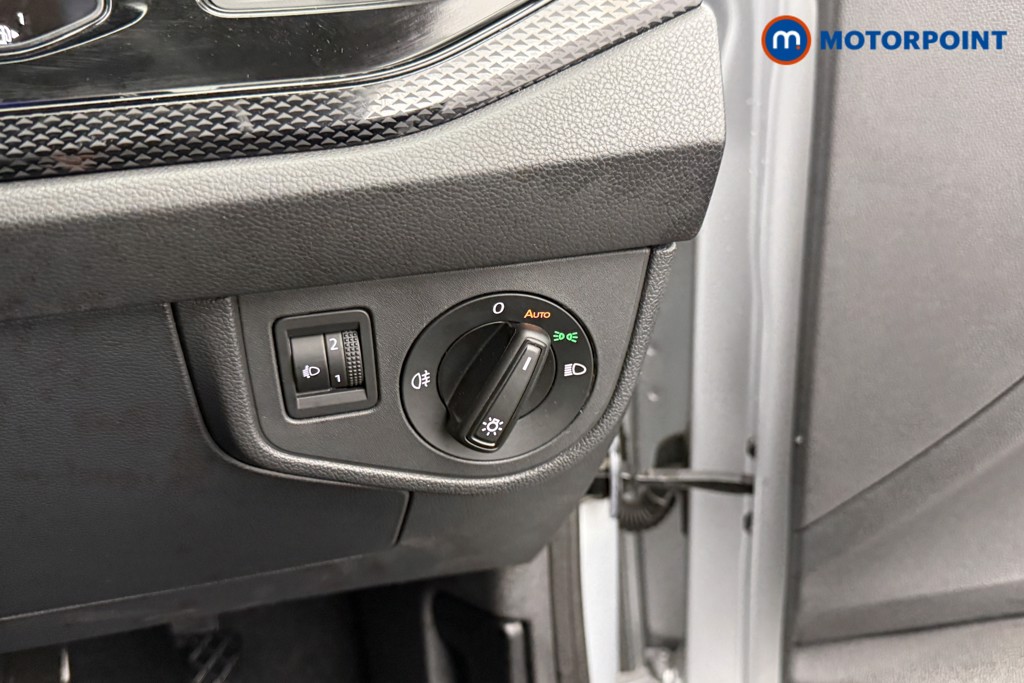 Volkswagen Polo Life Manual Petrol Hatchback - Stock Number (1554100) - 16th supplementary image