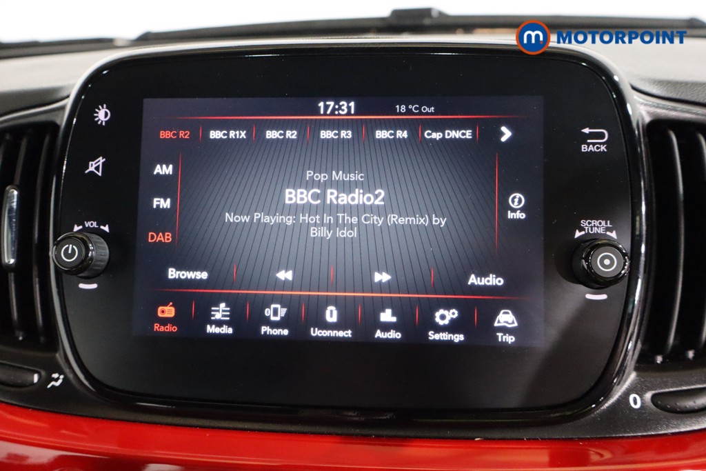 Fiat 500 Dolcevita Manual Petrol-Electric Hybrid Hatchback - Stock Number (1554275) - 4th supplementary image