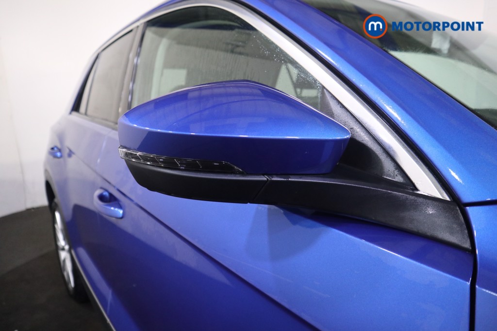 Volkswagen T-Roc SEL Manual Petrol SUV - Stock Number (1554382) - 23rd supplementary image