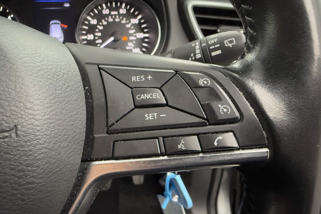 Nissan Qashqai Acenta Premium Automatic Diesel SUV - Stock Number (1554419) - 5th supplementary image