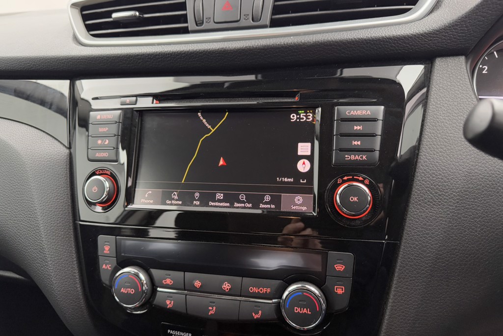 Nissan Qashqai Acenta Premium Automatic Diesel SUV - Stock Number (1554419) - 8th supplementary image